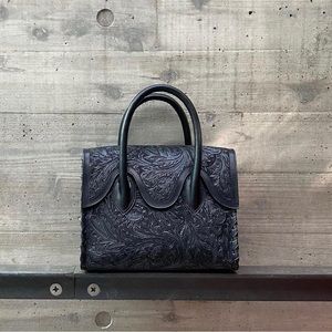 New leather carving bag